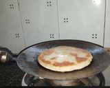 A picture of step 8 of Aloo paratha.