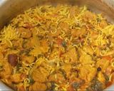 A picture of step 3 of Veg Soya chunk paneer pulav.