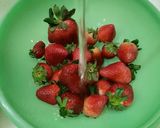 Foto del paso 1 de la receta: Copa de frutillas tipo cheesecake