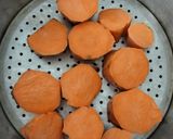 Foto langkah ke 1 dari resep Molen Ubi Orange.