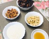 A picture of step 1 of Dates Cashew Almonds Balls.