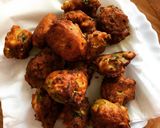 A picture of step 4 of Parwal (Pointed Gourd) Peel Pakora / Fritters.