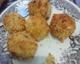 Foto langkah ke 5 dari resep Bola-bola Nagodayu (Nasi Goreng Daging Sayur).