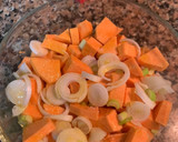 Foto del paso 2 de la receta: Boniatos con cebolla asada en micro