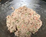 A picture of step 6 of Tuna Salad Sandwich à la Vietnamese.