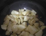 आलू कॉर्न, मटर की सूखी सब्जी (Aloo corn, matar ki sookhi sabzi recipe in hindi) रेसिपी चरण 3 फोटो