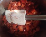 Fehércsokis-epres mousse torta recept fázis 4 fotója