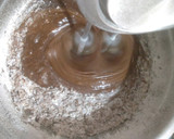 Foto del paso 3 de la receta: Budín de banana y chocolate económico de un huevo!