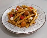 Foto del paso 8 de la receta: Zita al pesto con mini albóndigas de pollo