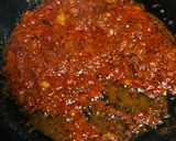 A picture of step 3 of Rui Macher Jhaal (Rohu Fish Curry).