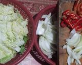 Foto langkah ke 1 dari resep Tumis kuah sawi telur.
