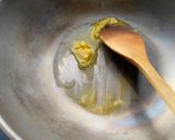 Foto langkah ke 1 dari resep Cumi Masak Hitam Daun Jeruk.