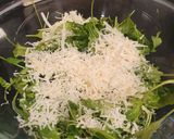 Foto del paso 1 de la receta: Pasta con salsa de trufa negra y rúcula