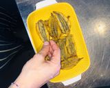 Foto del passaggio 6 della ricetta Acciughe fritte in carpione