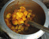 आलू पूरी (Aloo puri recipe in hindi) रेसिपी चरण 4 फोटो
