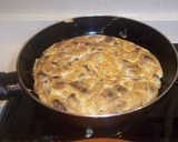 Foto del paso 9 de la receta: Tortilla de esclatasangs y champiñones