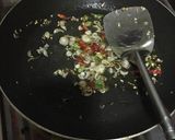 Foto langkah ke 3 dari resep Mie goreng.