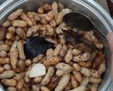 Foto langkah ke 5 dari resep Kacang Tanah Kukus Aromatik.