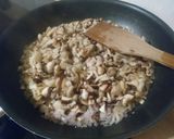 Une image de l'étape 3 de Velouté de cèpes à l'échalote, ail et huile d'olive.
