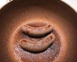 รูปขั้นตอนการทำที่ 3 ของ ไส้กรอกกับมันบด (Bangers & Mash)