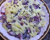 Foto del paso 2 de la receta: Tarta de cebolla, parmesano y panceta