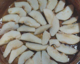 Foto del paso 1 de la receta: Tarta de manzana invertida