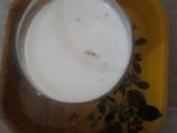 ઠંડું ઇલાયચી દૂધ (Chilled Elaichi Milk Recipe In Gujarati)