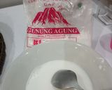 Foto langkah ke 1 dari resep Kue ranjang kukus bungkus daun pisang.