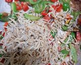 Foto langkah ke 4 dari resep Tumis Teri Cabe Gendot.