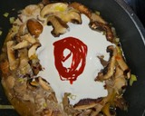 Foto del paso 3 de la receta: Rigattoni en salsa rosa de setas