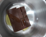 Foto del paso 2 de la receta: Crocanti de chocolate, con frutos rojos y frutos secos