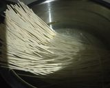 चीज़ी चाउमीन (cheesy chowmein recipe in Hindi) रेसिपी चरण 1 फोटो