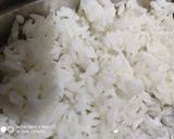 A picture of step 1 of Chak Angouba vegetable pulao.
