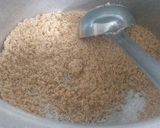 A picture of step 1 of नमकीन दलिया.