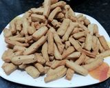 आटे की निमकी (aate ki nimki recipe in Hindi) रेसिपी चरण 1 फोटो