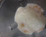 A picture of step 2 of Peach milkshake (sugar free).