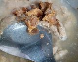 A picture of step 2 of Wheat flour halwa.