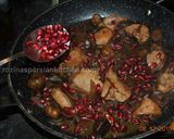 A picture of step 5 of Nar Qovurmasi نارقورماسی.
