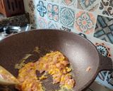 A picture of step 4 of Ham Egg Fried Rice.