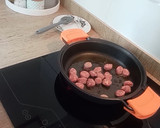 Foto del paso 1 de la receta: Arroz con butifarra y habas