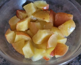 Foto del paso 2 de la receta: Compota de manzanas con azúcar avainillado, nueces y miel 🍎🍏 en microondas