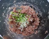 Hình bước làm 2 của món Buổi sáng hoành thánh nhân tôm thịt, hoành thánh chiên