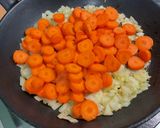 Une image de l'étape 8 de Carottes au cumin et persil.