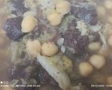 Foto del paso 4 de la receta: Caldo de verduras con garbanzos y morcilla de cebolla picante