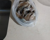 Foto del paso 1 de la receta: Chipirones rellenos en su tinta