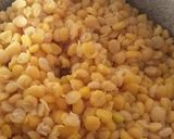 A picture of step 2 of Chane ki daal ke parathy.