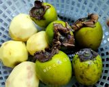 Hình bước làm 1 của món Gỏi quả hồng giòn