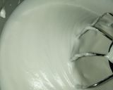 A picture of step 2 of Red velvet and chocolate sponge cake.