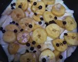 Foto langkah ke 3 dari resep Banana Bread Pudding (No mixer, No oven).