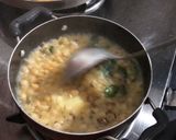A picture of step 5 of Ragda panipuri.